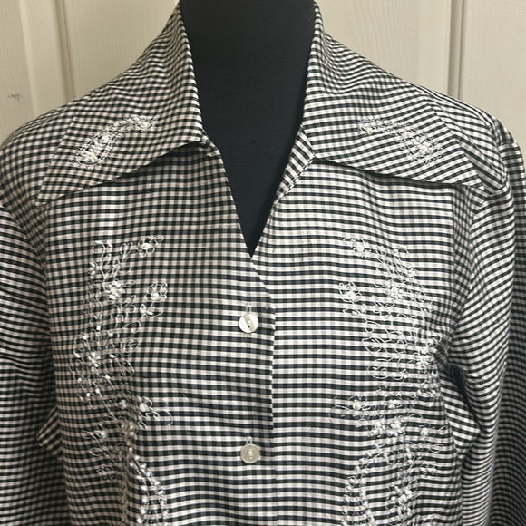 SILKLAND Black/White Checkered Button-Up XL Blouse Bead design, 100% Silk, EUC - Picture 2 of 12